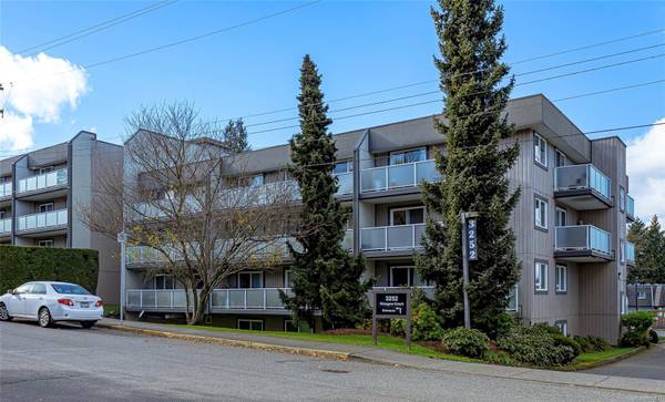 3252 Glasgow Ave #506, Saanich, BC V8X 1M2