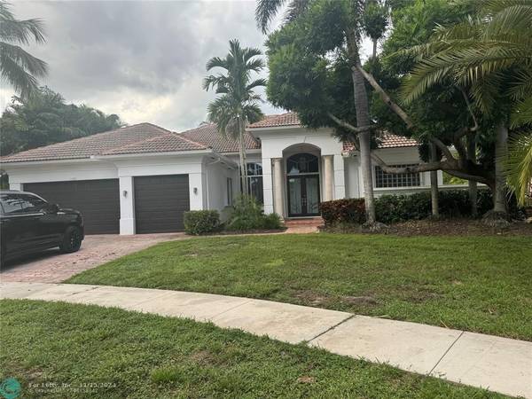 11165 Whitehawk St, Plantation, FL 33324