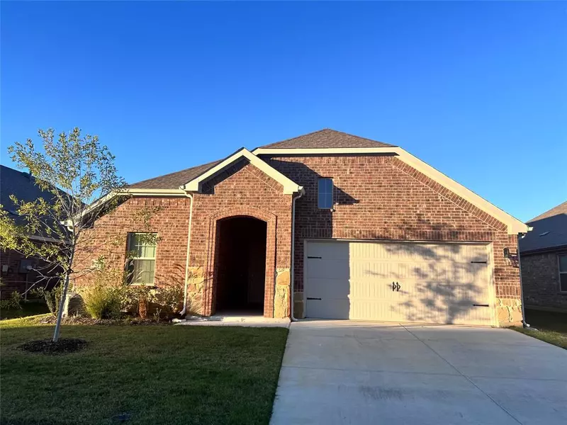 9729 Daisy Mae, Aubrey, TX 76227