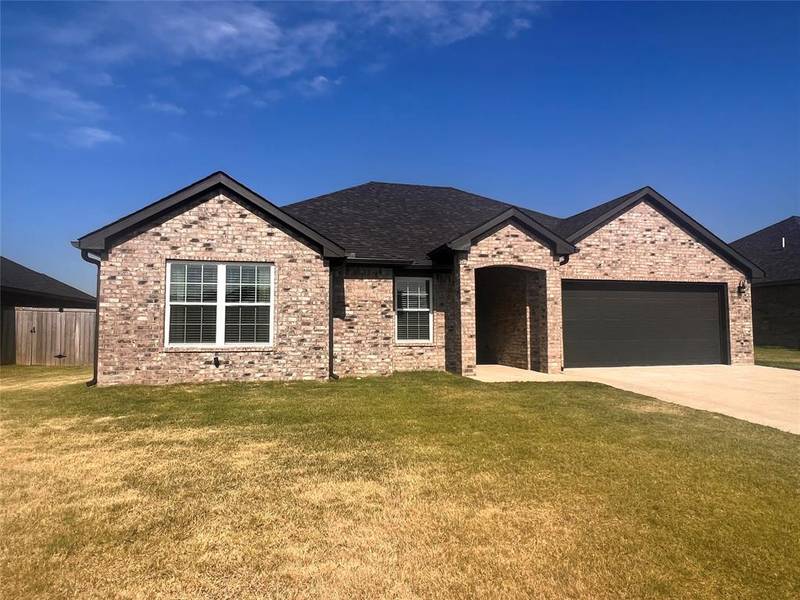 108 Midway Meadows Street, Pottsboro, TX 75076