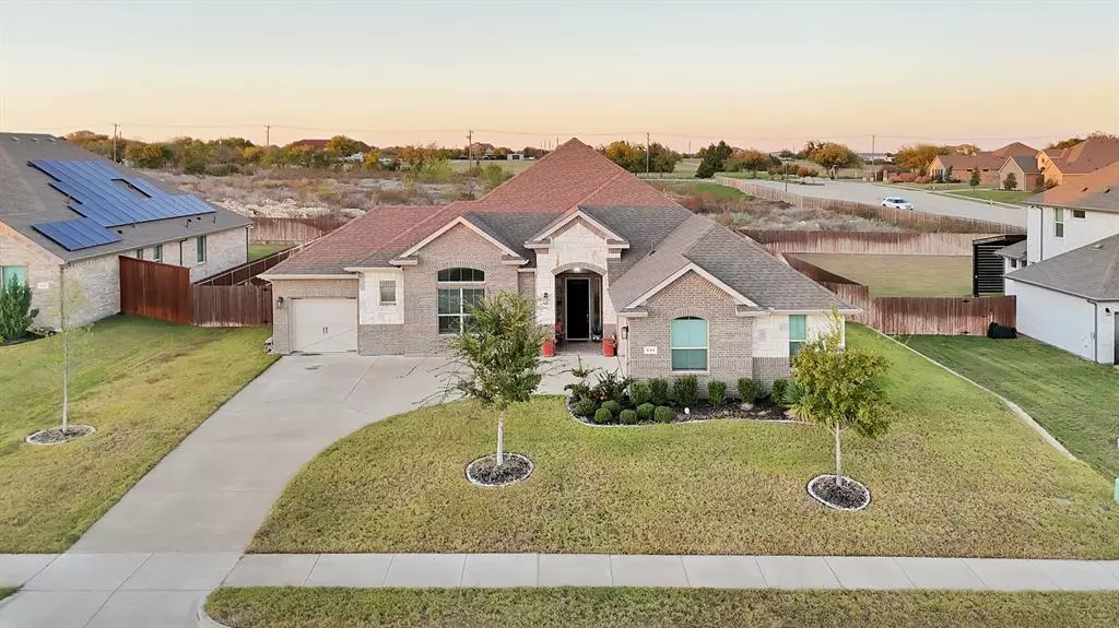 431 Kinnerton Court, Midlothian, TX 76065