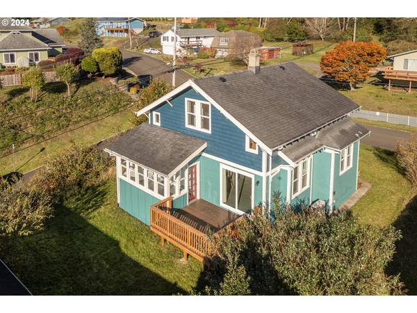 Astoria, OR 97103,511 MCCLURE AVE