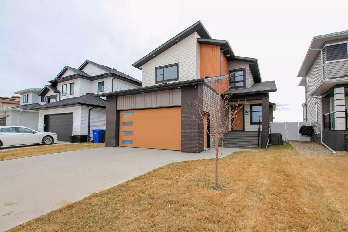 Red Deer, AB T4R 0S6,33 Larratt Close