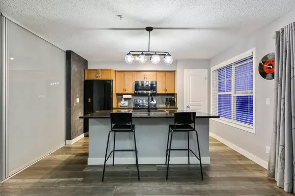 Calgary, AB T2Z 0T8,250 NEW BRIGHTON Villas Southeast #110