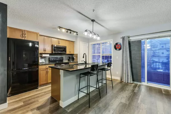 Calgary, AB T2Z 0T8,250 NEW BRIGHTON Villas SE #110