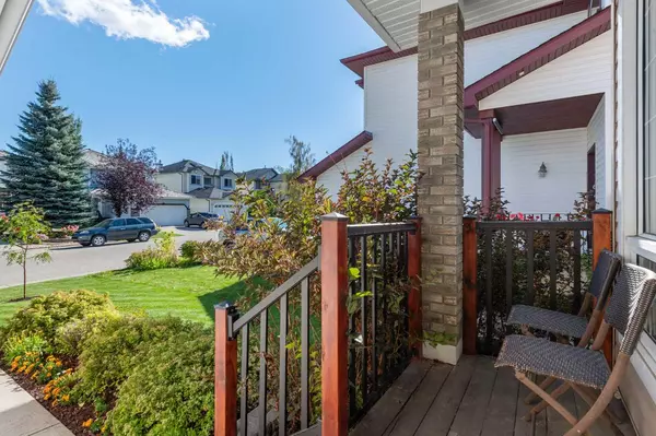 Calgary, AB T3B 5S2,115 Valley Brook CIR NW