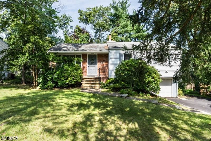 12 Siek Rd, Butler Boro, NJ 07405