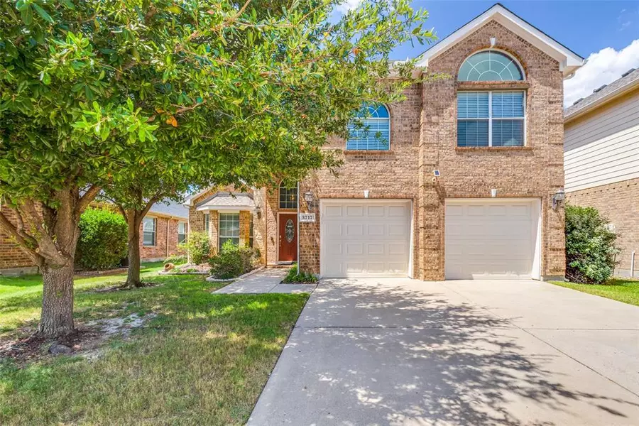 3717 Suzie Rich Drive, Fort Worth, TX 76244