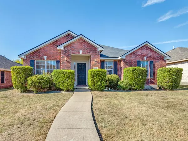 2133 Hickory Ridge Drive,  Mesquite,  TX 75181