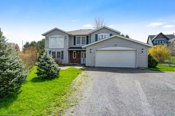 Rideau Lakes, ON K0G 1X0,28 MOUNTAIN VIEW LN