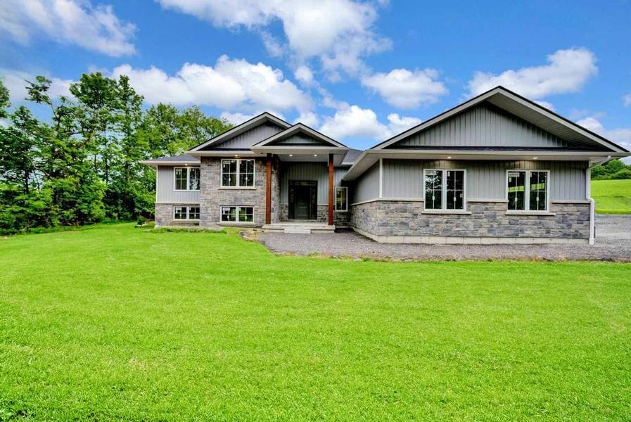 125 Potter RD, Quinte West, ON K8V 5P6