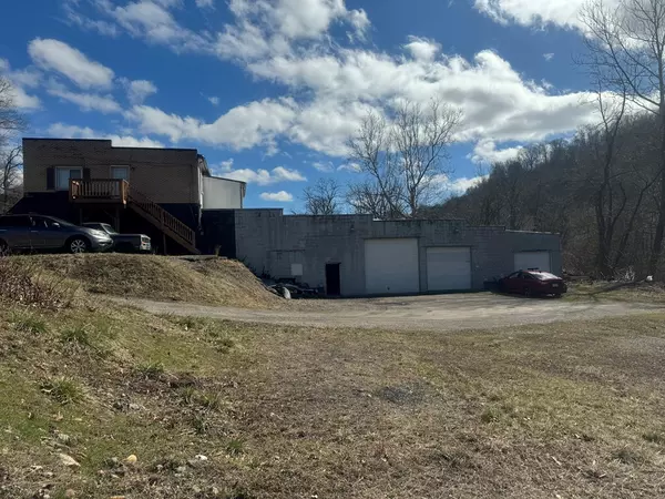 Weirton, WV 26062,694 Cove Road