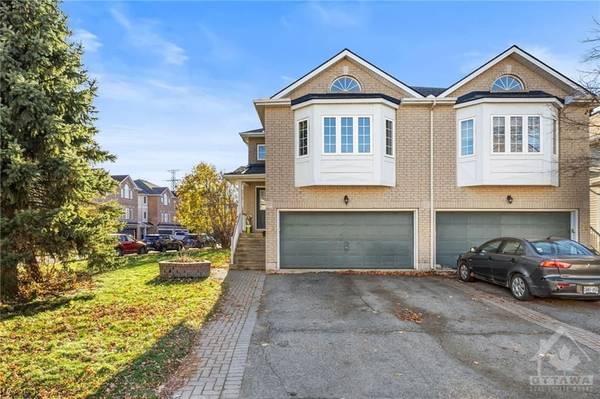 51 CASTLE GLEN CRES, Kanata, ON K2L 4G9