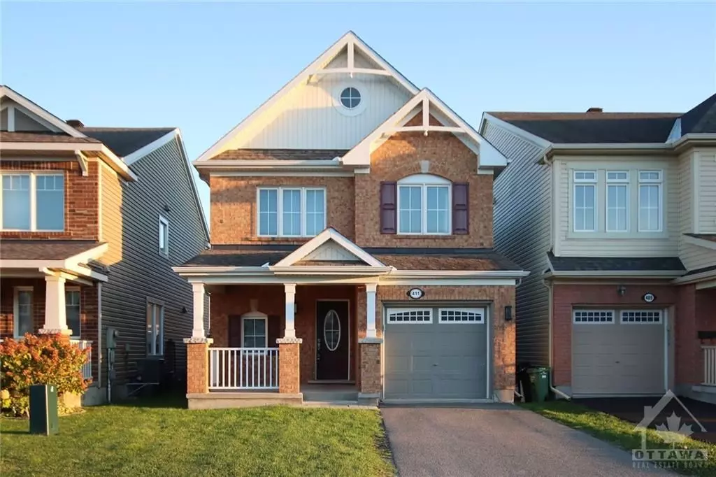 Barrhaven, ON K2J 5X1,411 MEADOWHAWK CRES