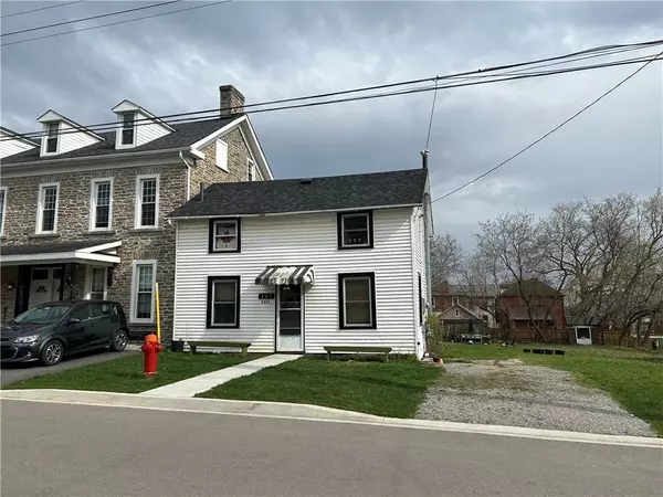 Prescott, ON K0E 1T0,147 DIBBLE ST E