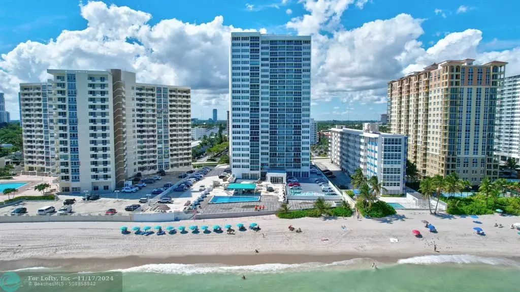 Hallandale Beach, FL 33009,3140 S Ocean Dr  #2105