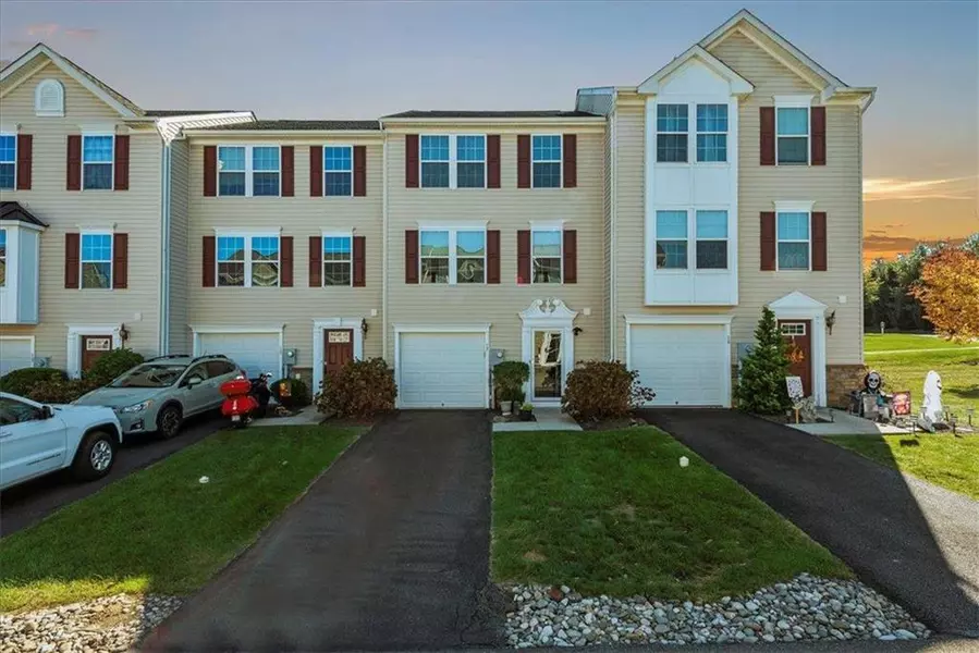 17 Gold Rose Lane, Palmer Twp, PA 18045