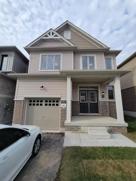 37 Durham AVE, Barrie, ON L9J 0W7