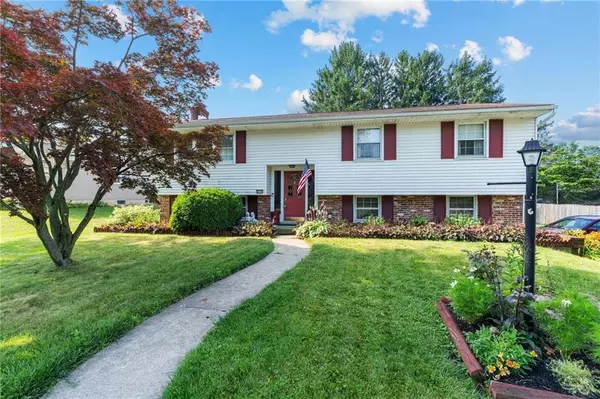 6270 Fairway Lane, Lower Macungie Twp, PA 18106