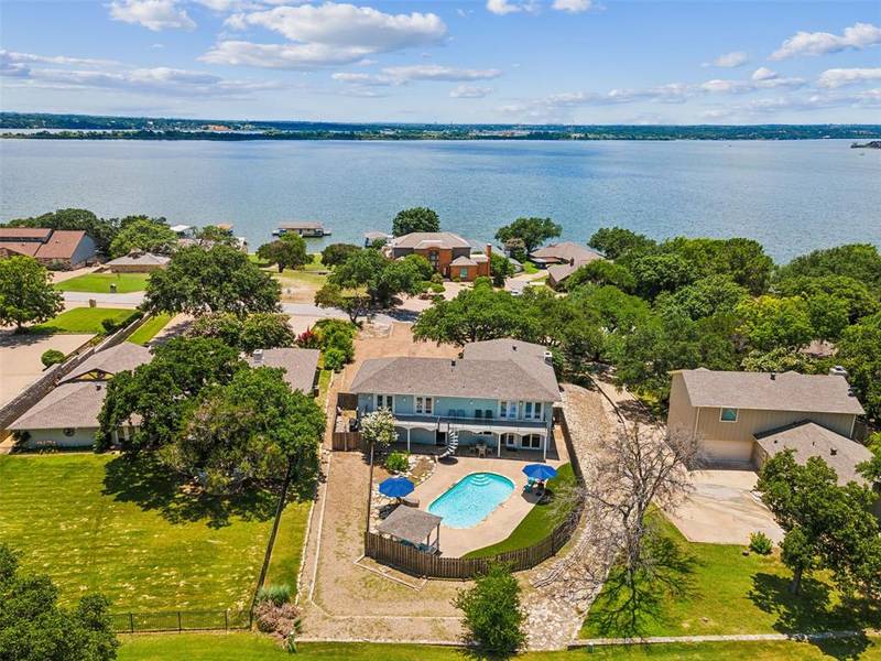 4118 Crescent Drive, Granbury, TX 76049