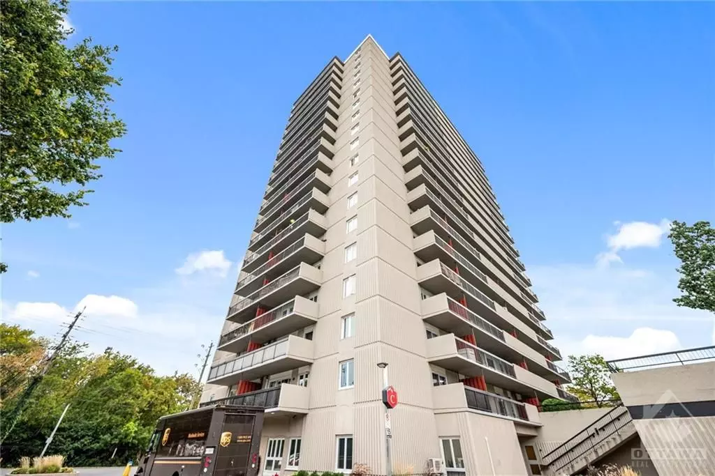 Vanier And Kingsview Park, ON K1L 8E7,158C MCARTHUR AVE #1604