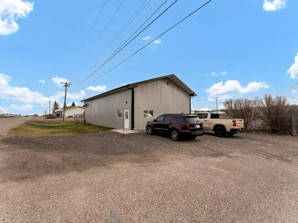 1006 2 AVE, Dunmore, AB T1B 0H3