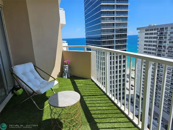 Hallandale Beach, FL 33009,1980 S Ocean Dr  #21L