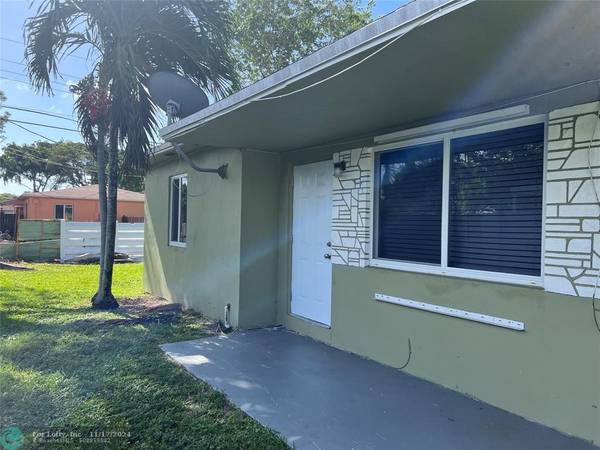 625 SW 4th St  #2, Hallandale Beach, FL 33009