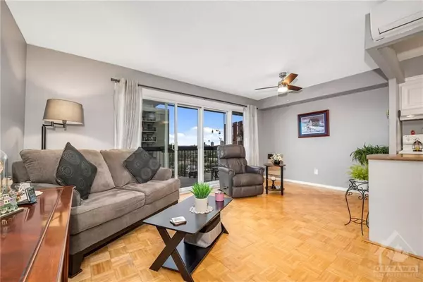 Vanier And Kingsview Park, ON K1L 8E7,158C MCARTHUR AVE #1604