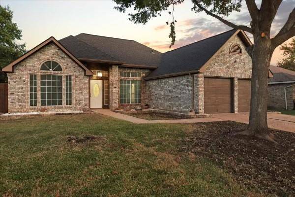 4232 Hathaway, Grand Prairie, TX 75052