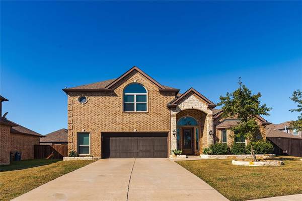 1008 Hummingbird Court, Forney, TX 75126