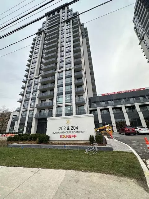 204 Burnhamthorpe RD E #704, Mississauga, ON L5A 0B3