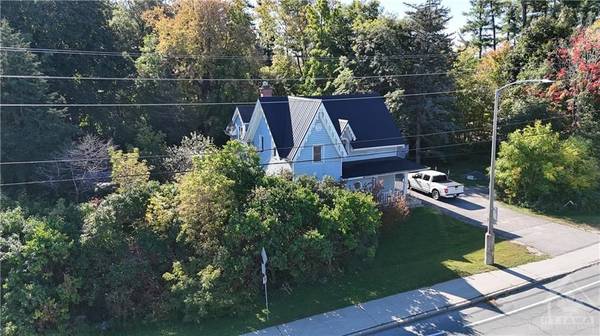 1022 BRIDGE ST, Manotick - Kars - Rideau Twp And Area, ON K4M 1K4