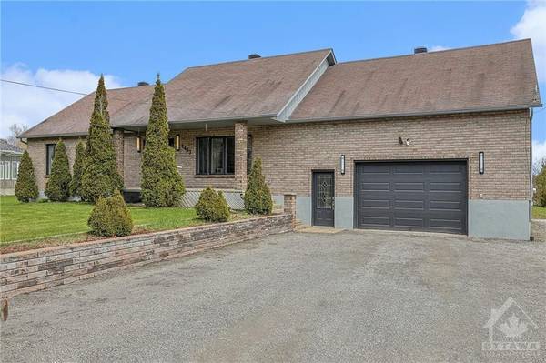 East Hawkesbury, ON K6A 2R2,1463 GOLF CLUB RD