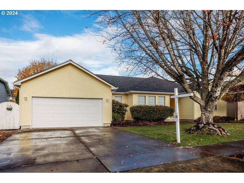 4218 OLYMPIA WAY, Longview, WA 98632