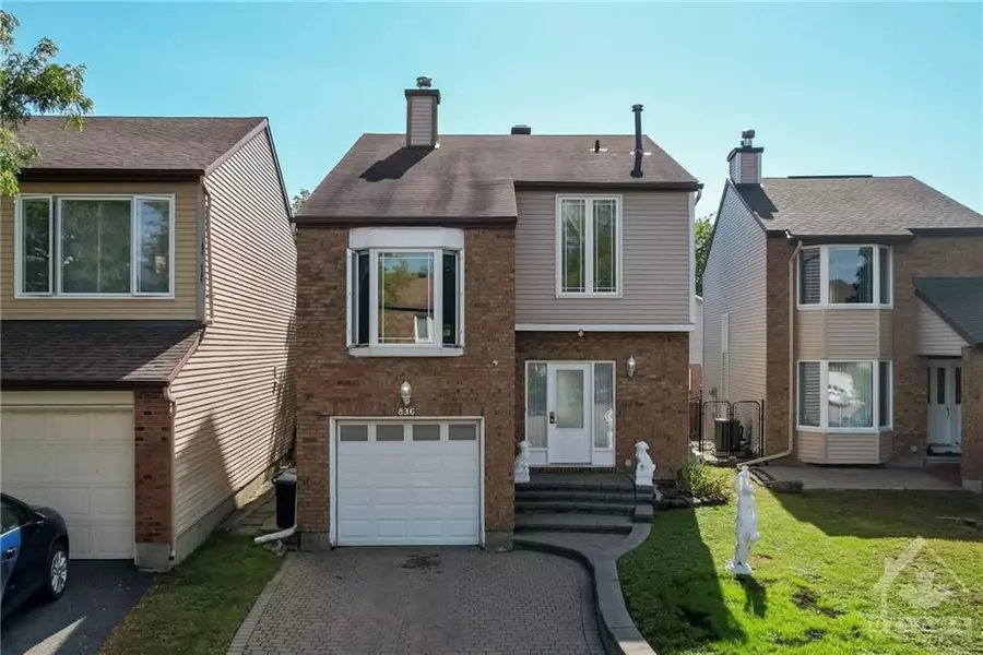 836 TORSA CT, Britannia Heights - Queensway Terrace N And Area, ON K2B 8P9