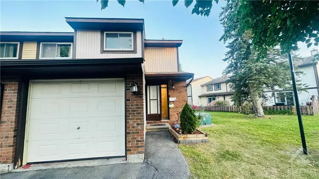 Kanata, ON K2L 2Y3,19 BANEBERRY CRES