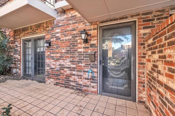 6325 N Villa Avenue #142, Oklahoma City, OK 73112