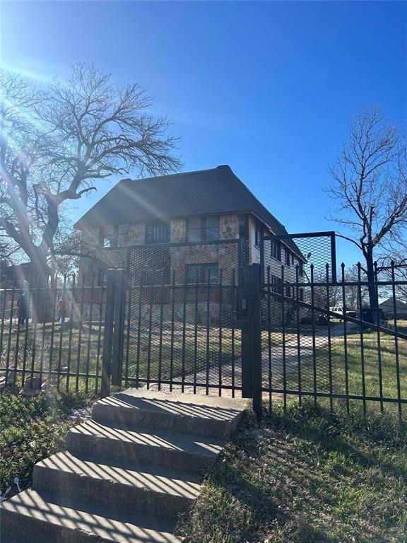 2260 Hemphill Street, Fort Worth, TX 76110