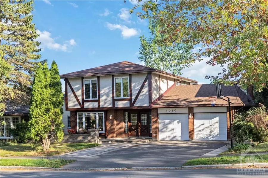 1010 CAHILL DR W, Hunt Club - Windsor Park Village And Area, ON K1V 9H8