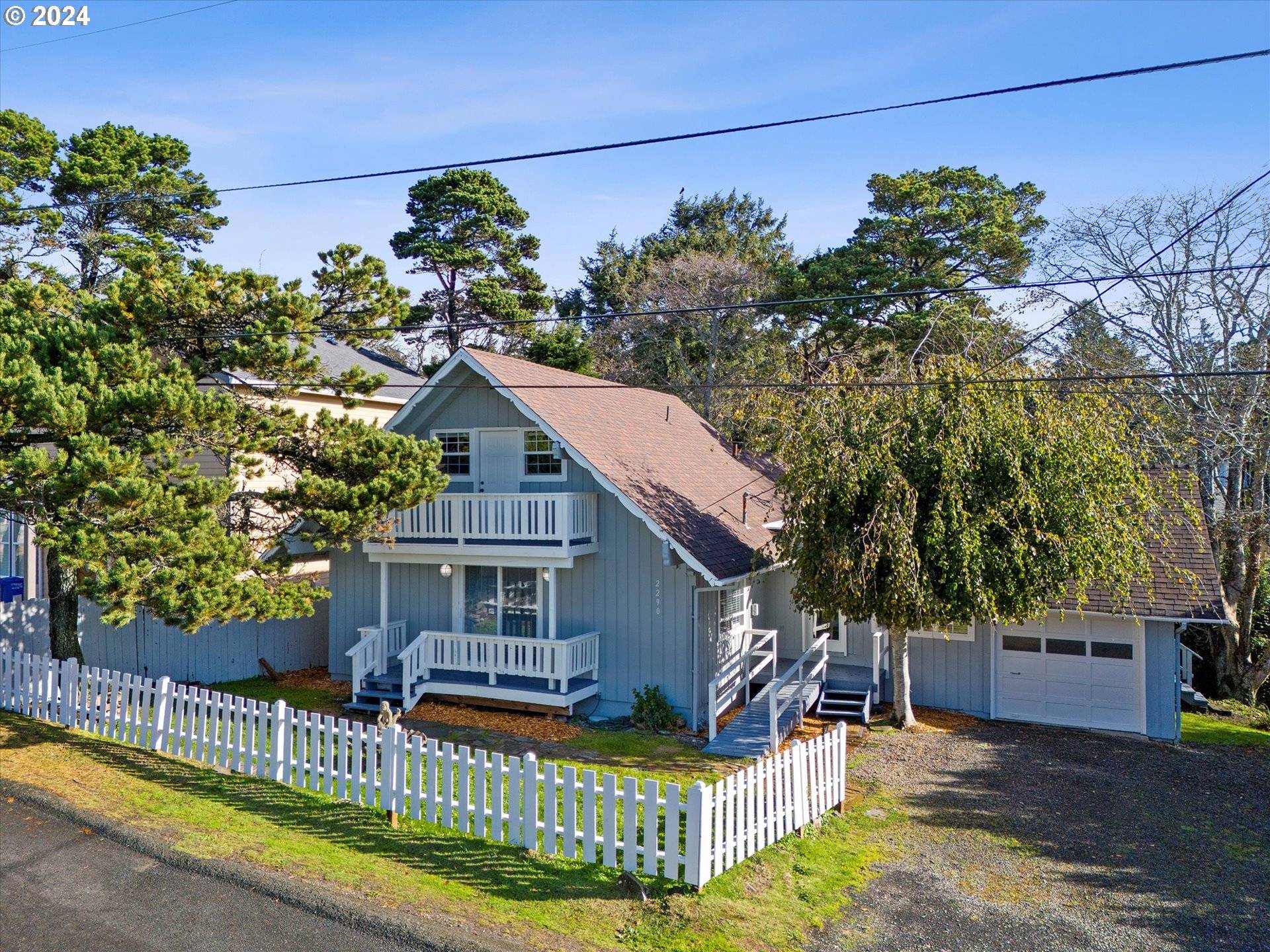 2290 NW JETTY AVE, Lincoln City, OR 97367