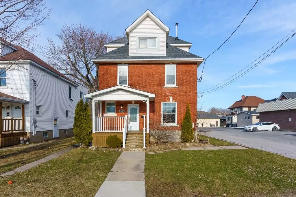 Cornwall, ON K6J 4H6,213 CUMBERLAND ST