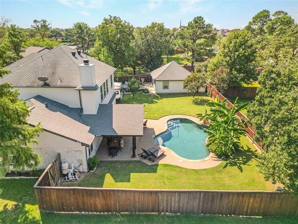 Grapevine, TX 76051,951 E Ridge Court