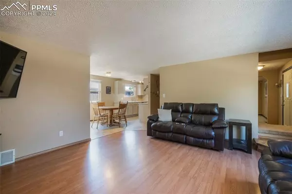 Colorado Springs, CO 80922,3270 Leoti DR