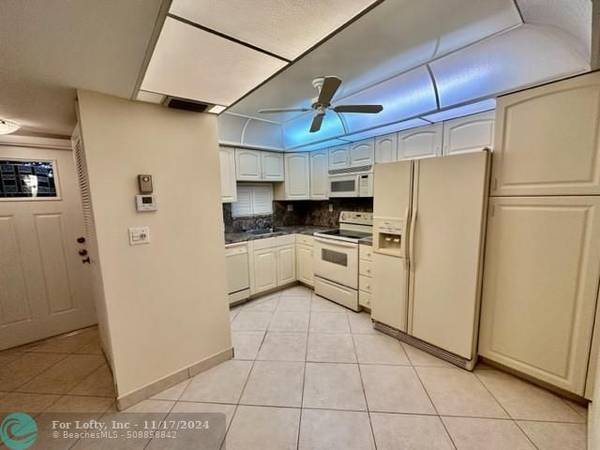 820 S Hollybrook Dr  #303, Pembroke Pines, FL 33025