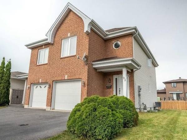 93 MCKENZIE ST, Cornwall, ON K6K 1W2