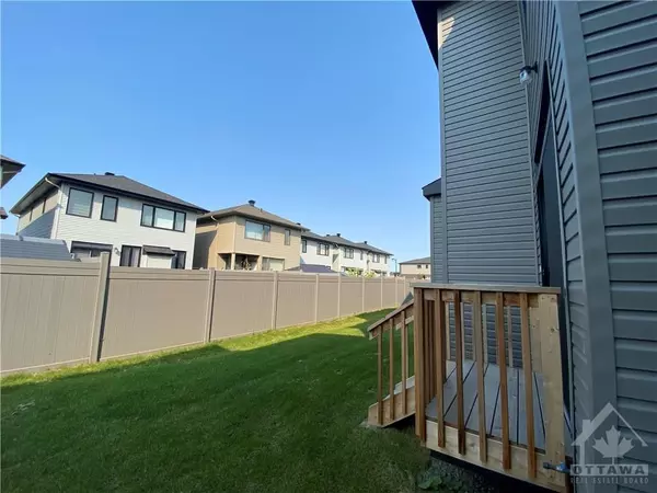 Stittsville - Munster - Richmond, ON K2S 2P9,897 BECKTON HTS