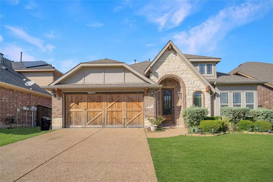 704 Marietta Lane, Aubrey, TX 76227