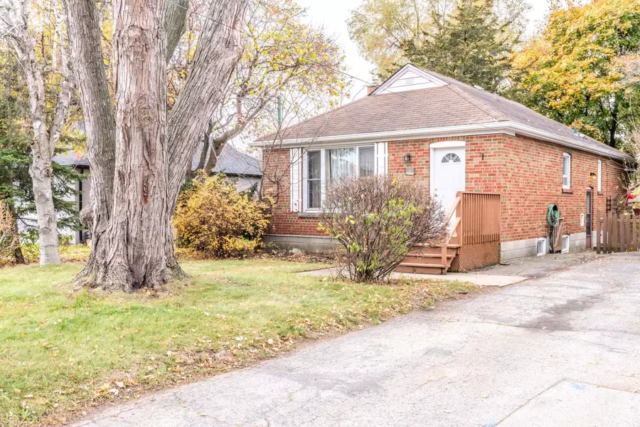 46 Singleton RD, Toronto E04, ON M1R 1H9