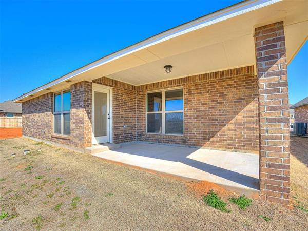 495 Cherrybark Drive, Washington, OK 73093